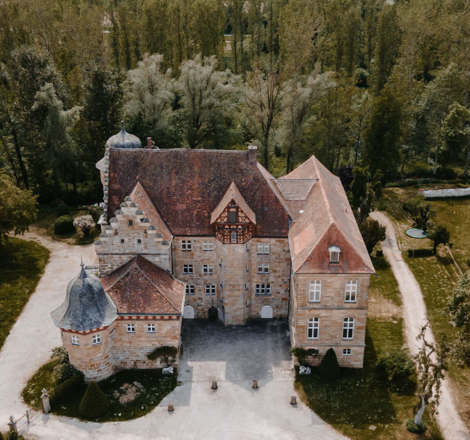 Schloss Eyrichshof — Luftaufnahme